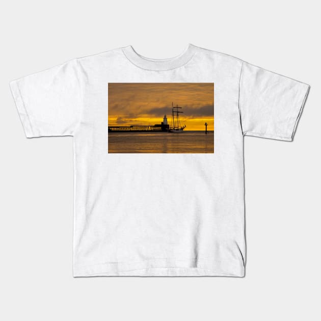 The Flying Dutchman leaving the Port of Blyth Kids T-Shirt by Violaman